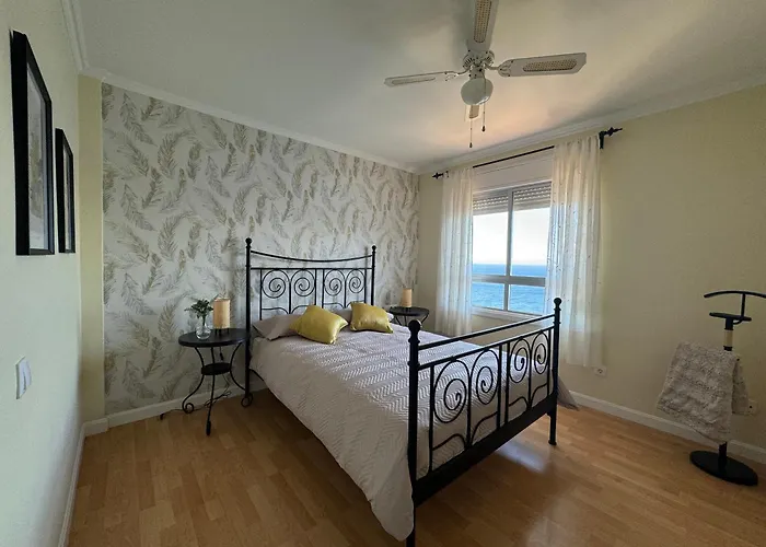 Maravilloso Duplex Frente Al Mar Con Parking Propio A Pie De Playa