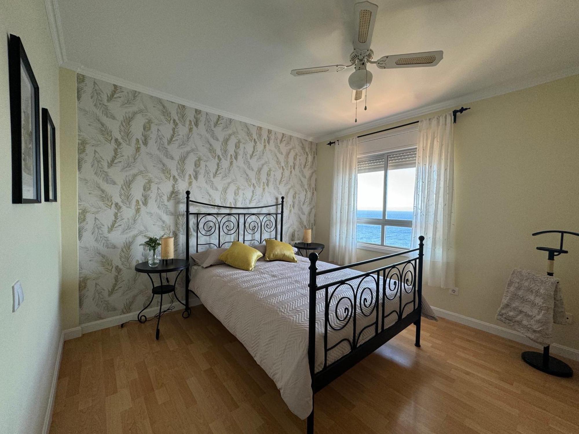 Maravilloso Duplex Frente Al Mar Con Parking Propio A Pie De Playa Appartement Radazul